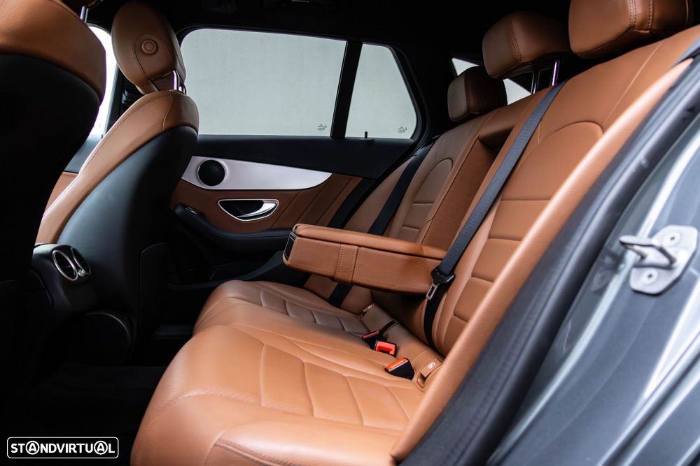 Mercedes-Benz C 300 de AMG Line - 23