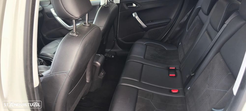 Peugeot 2008 1.6 BlueHDi Crossway - 5
