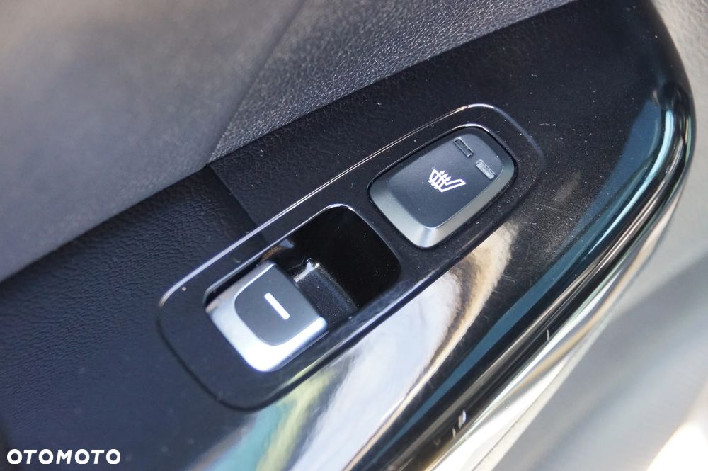 Kia Sportage 2,0 CRDI AWD GT Line - 33