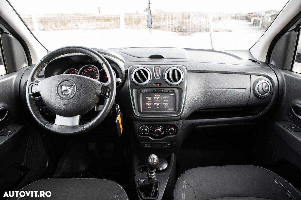 Dacia Lodgy dCi 110 Stepway Celebration - 20