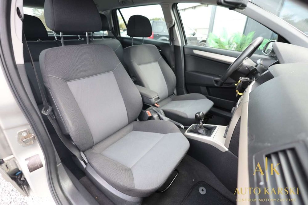 Opel Astra - 36