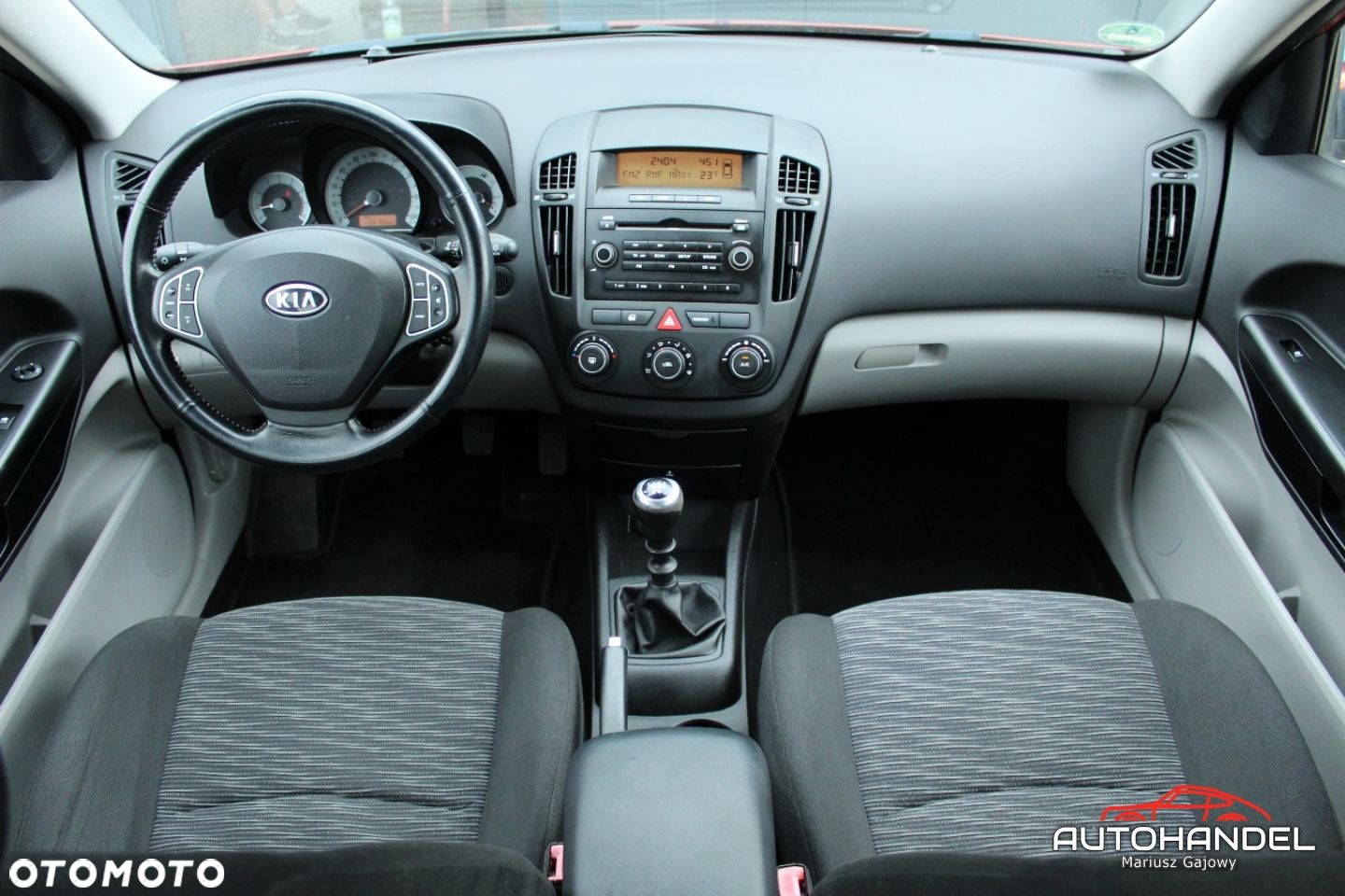 Kia Ceed - 12