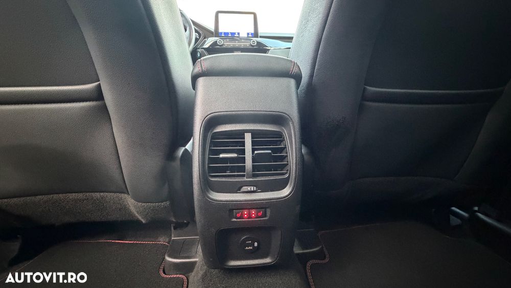 Ford Kuga - 16