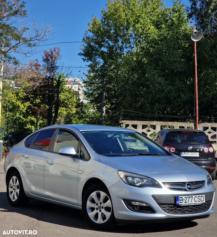 Opel Astra 1.4 Turbo ECOTEC Enjoy - 1