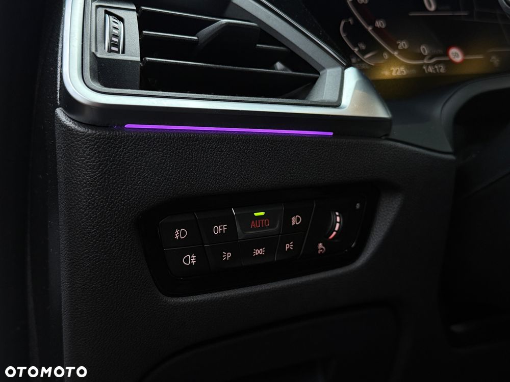 BMW Seria 3 320d xDrive M Sport Shadow sport - 31