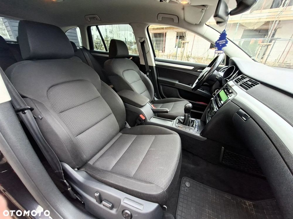 Skoda Superb 2.0 TDI PD Comfort - 8