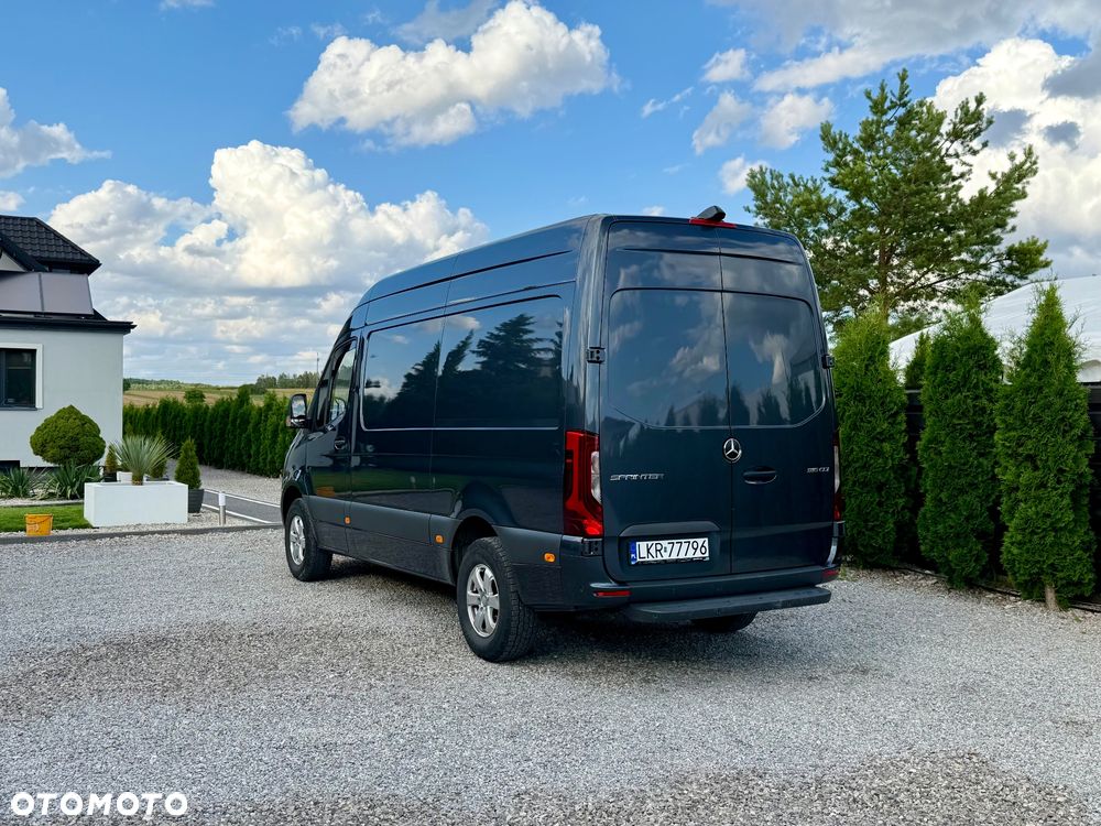 Mercedes-Benz Sprinter - 14