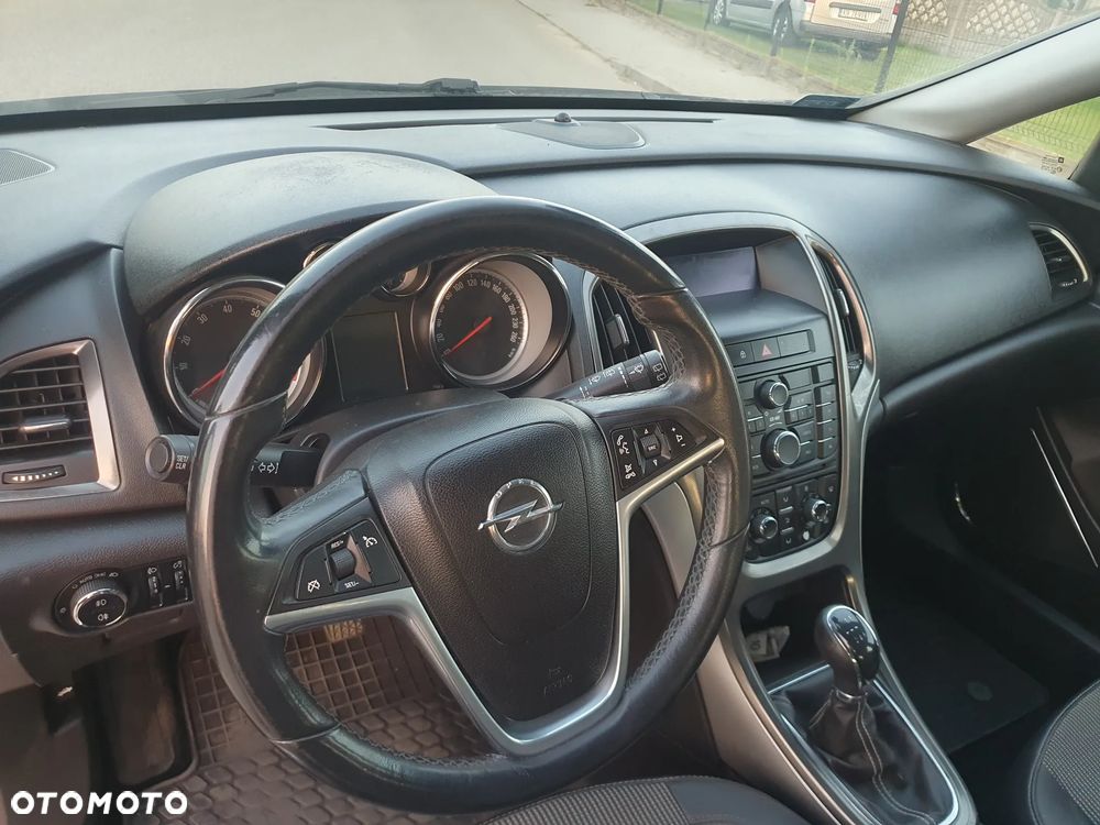 Opel Astra 1.4 T Enjoy - 11