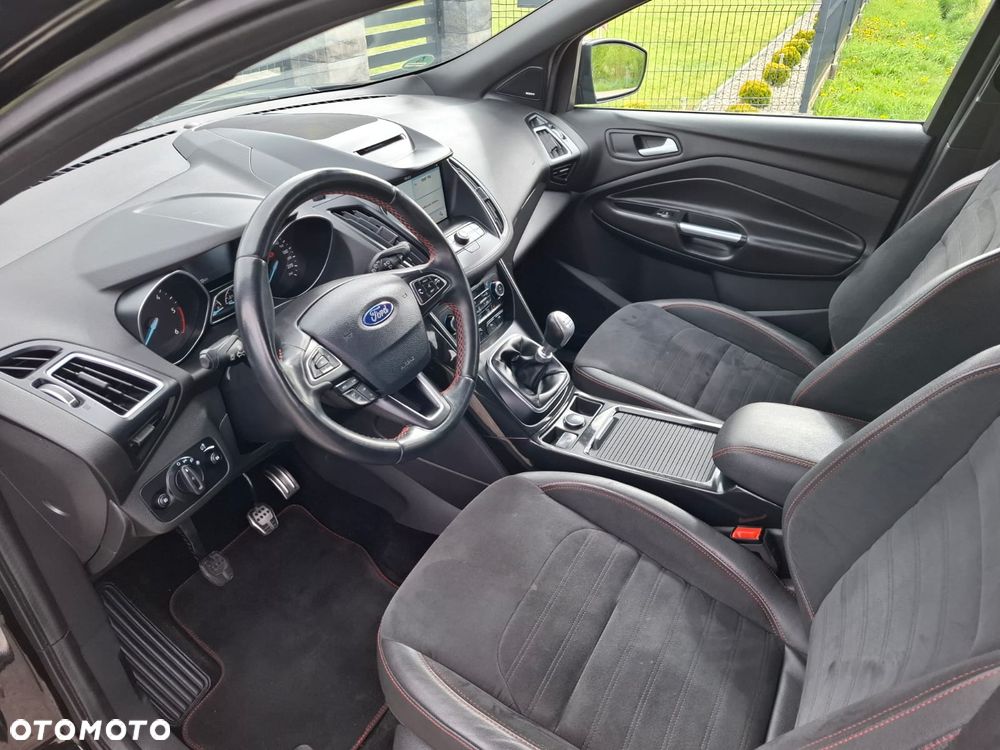 Ford Kuga 2.0 TDCi 4x2 ST-Line - 9