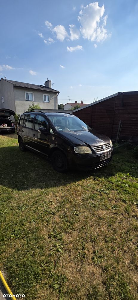 Volkswagen Touran - 4