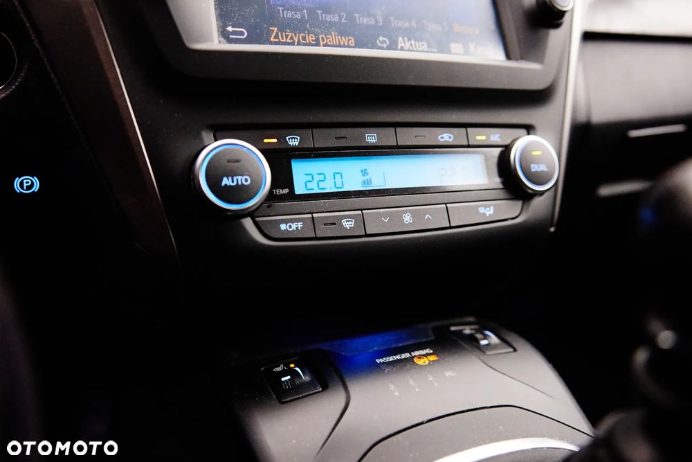 Toyota Avensis 2.0 D-4D Prestige - 22