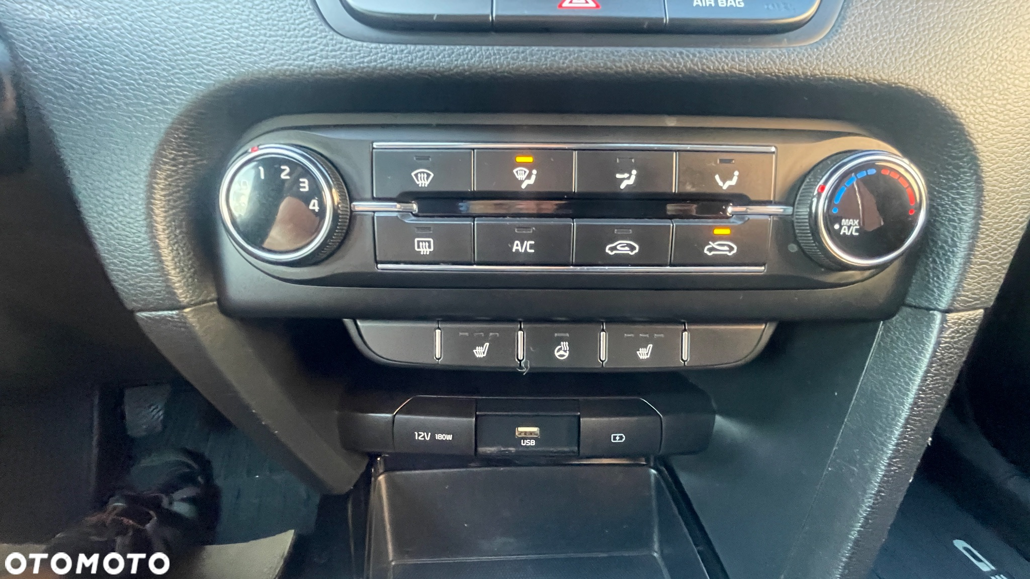 Kia Ceed 1.6 CRDi SCR M - 29
