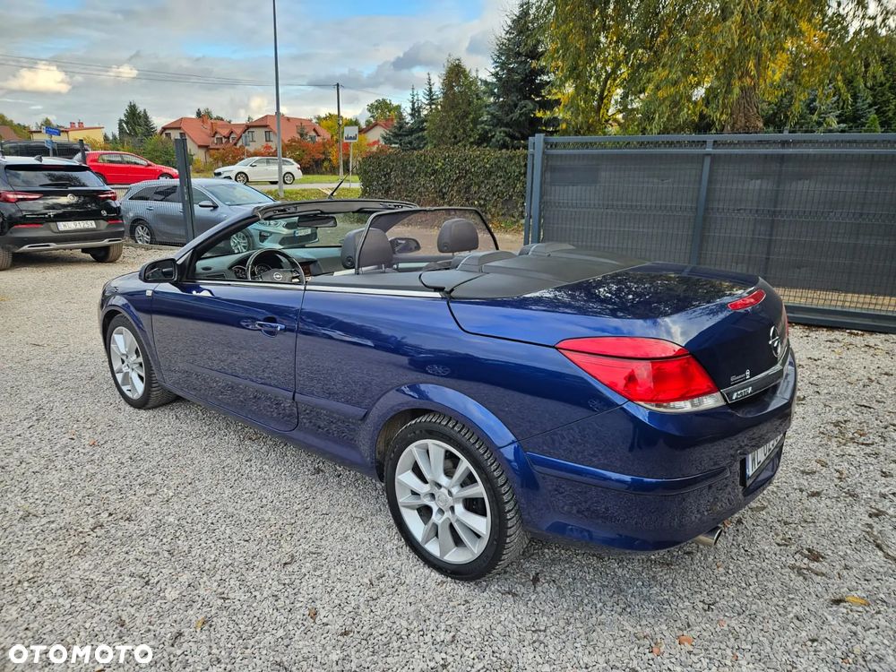 Opel Astra TwinTop 1.8 Cosmo - 5