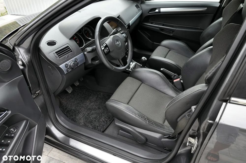 Opel Astra 1.6 Turbo Sport - 8