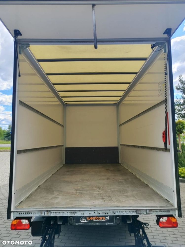 Ford Transit - 25