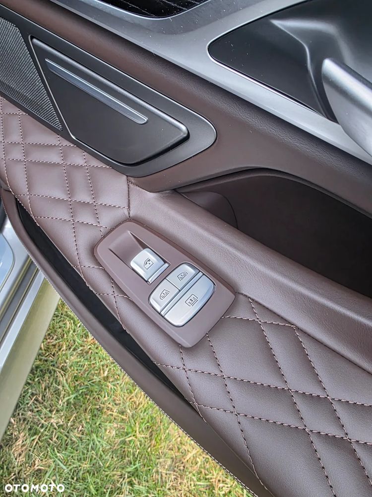 BMW Seria 7 M760Li xDrive V12 Excellence - 14