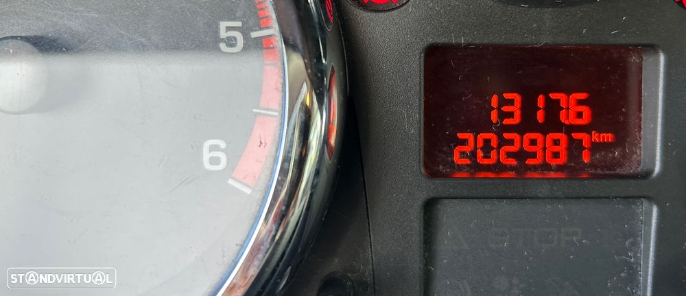 Peugeot 207 1.4 HDi Premium - 22