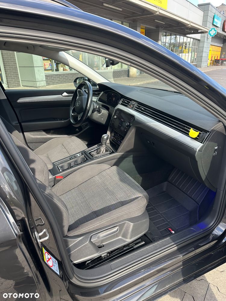 Volkswagen Passat - 19