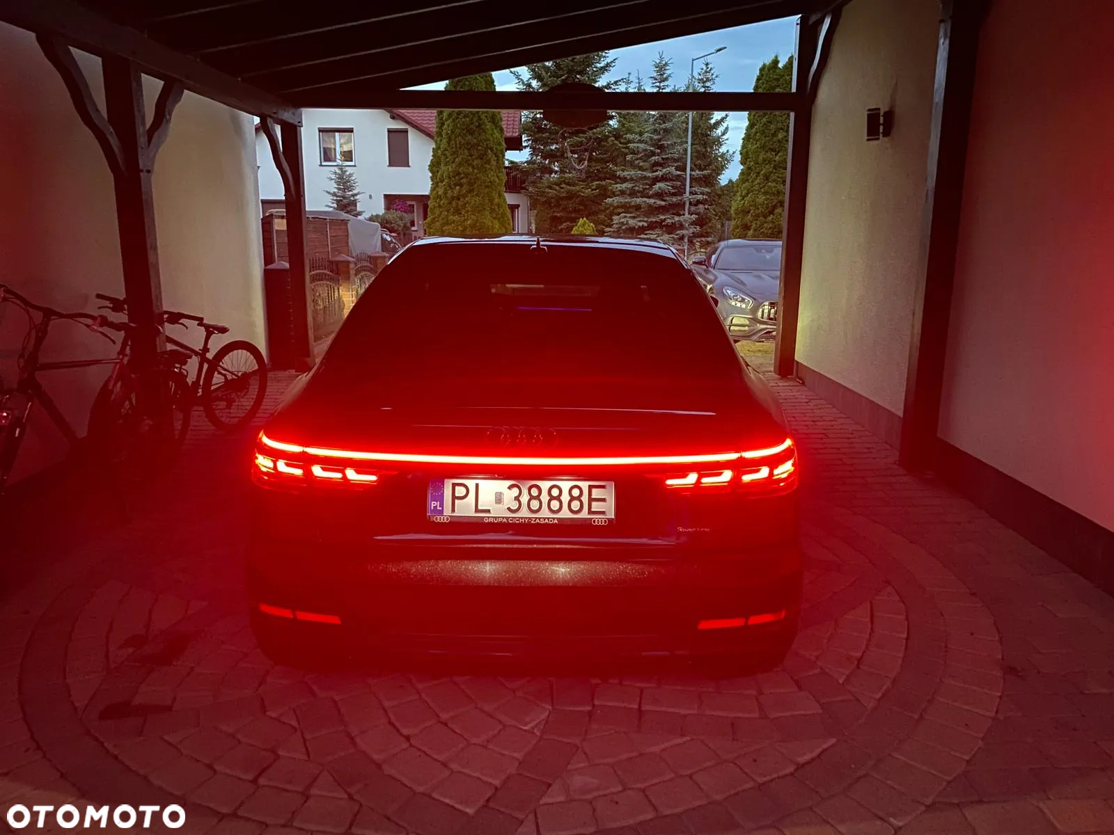 Audi A8 - 11