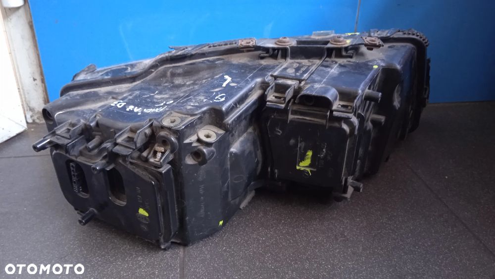 Lampa lewy przód Audi A8 D3 Xenon - 4