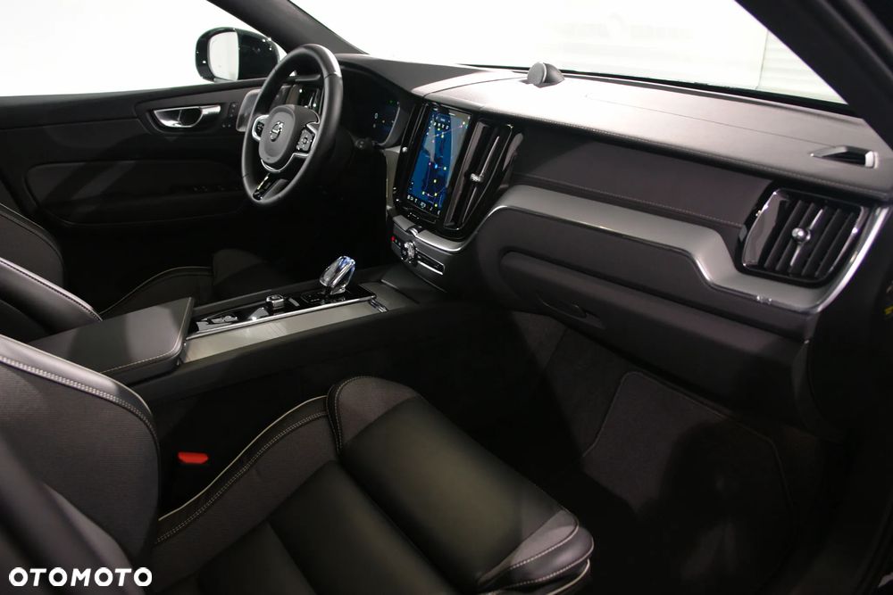 Volvo XC 60 B5 B AWD Ultimate Black Edition - 18