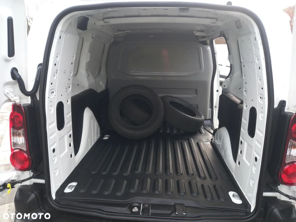 Peugeot Partner 1.6HDI 3-osob 2018 L2 Long VAT-23% Salon PL Klima Tempomat Długi - 5