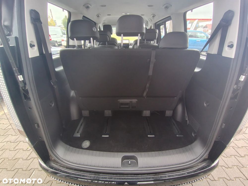 Hyundai Staria 1.6 T-GDI HEV Luxury - 31