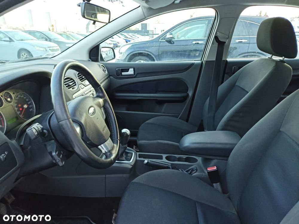 Ford Focus - 8