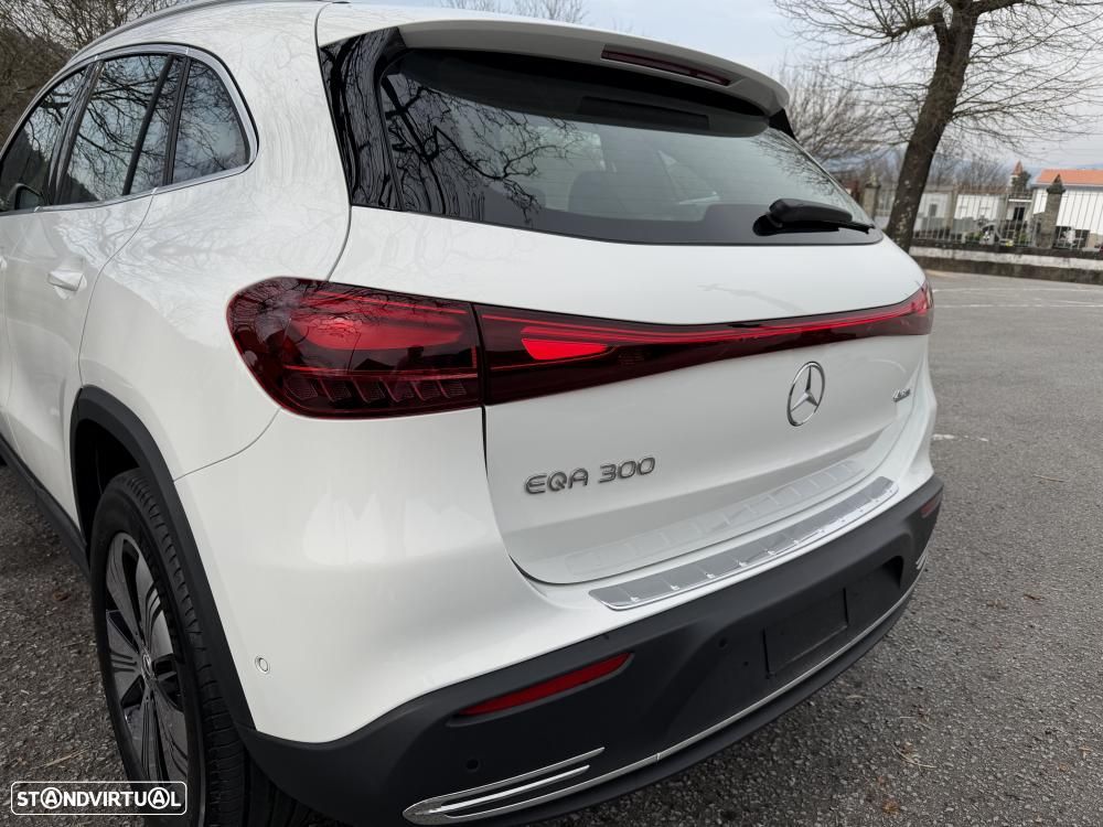 Mercedes-Benz EQA 300 4Matic Edition 1 - 14