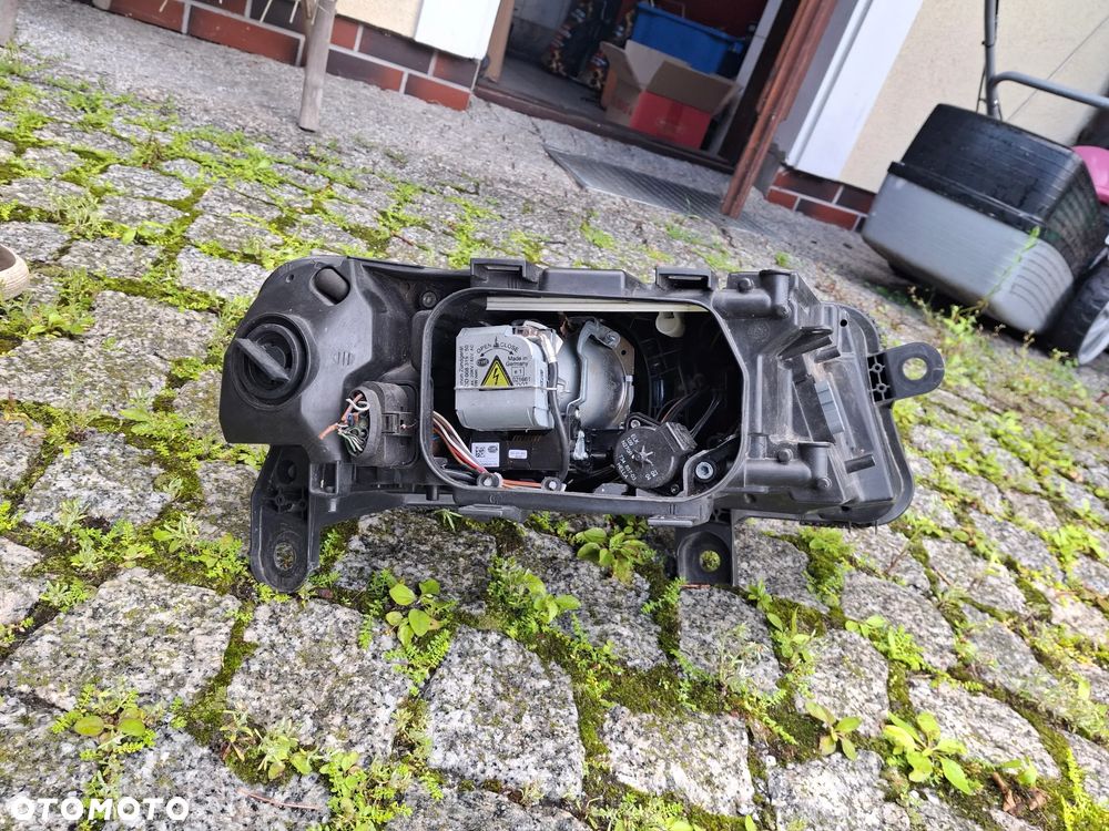 Reflektor xenon Audi A6C6 z Niemiec - 6