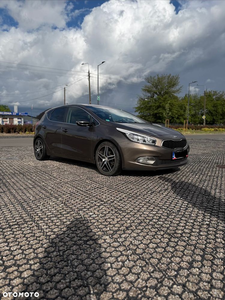 Kia Ceed - 7