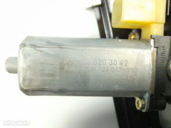 Elevador Tras Dto  Mercedes-Benz C-Class T-Model (S203) - 2