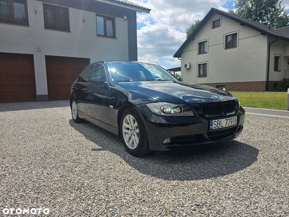 BMW Seria 3 318i - 1
