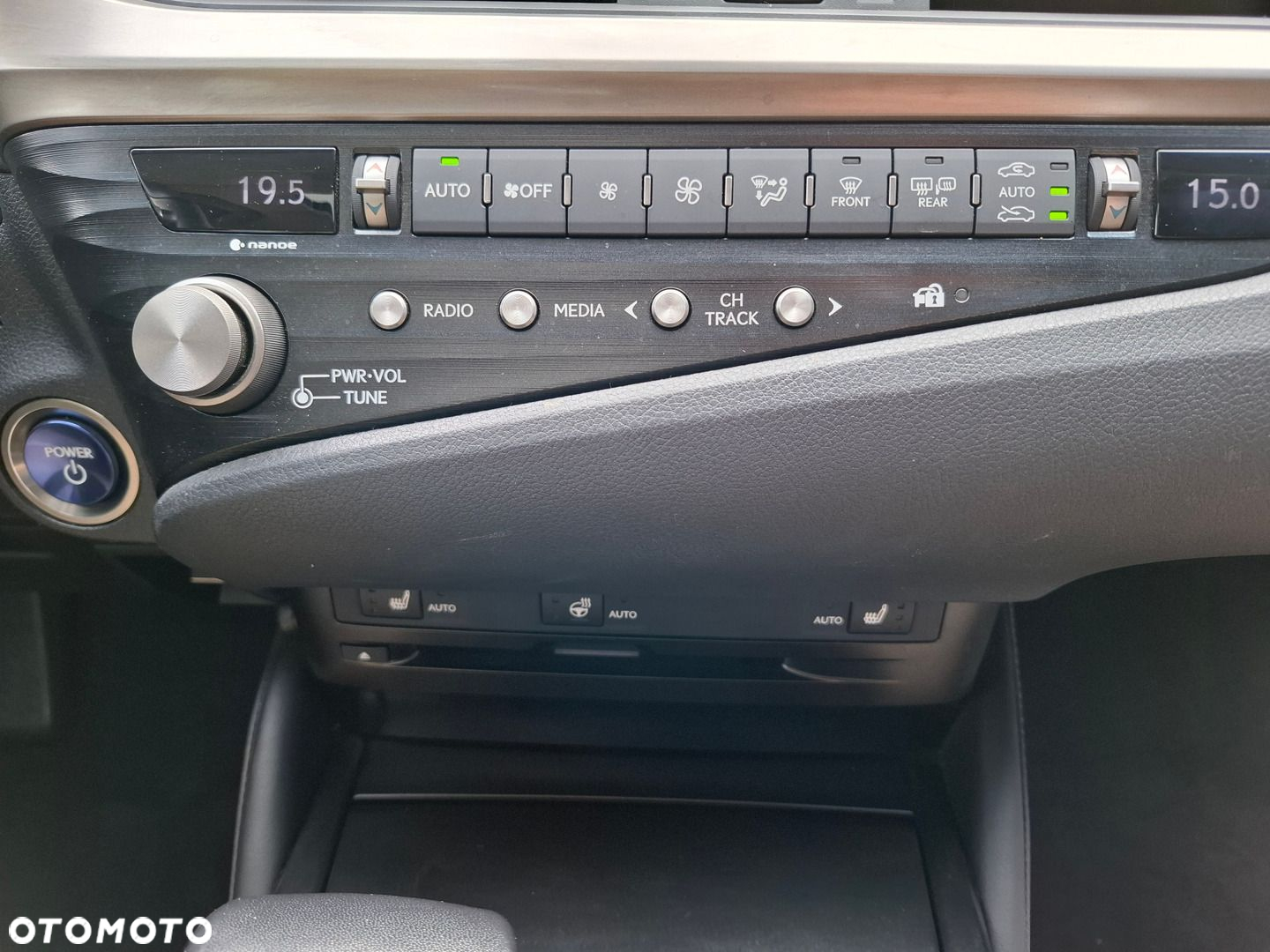 Lexus ES - 27