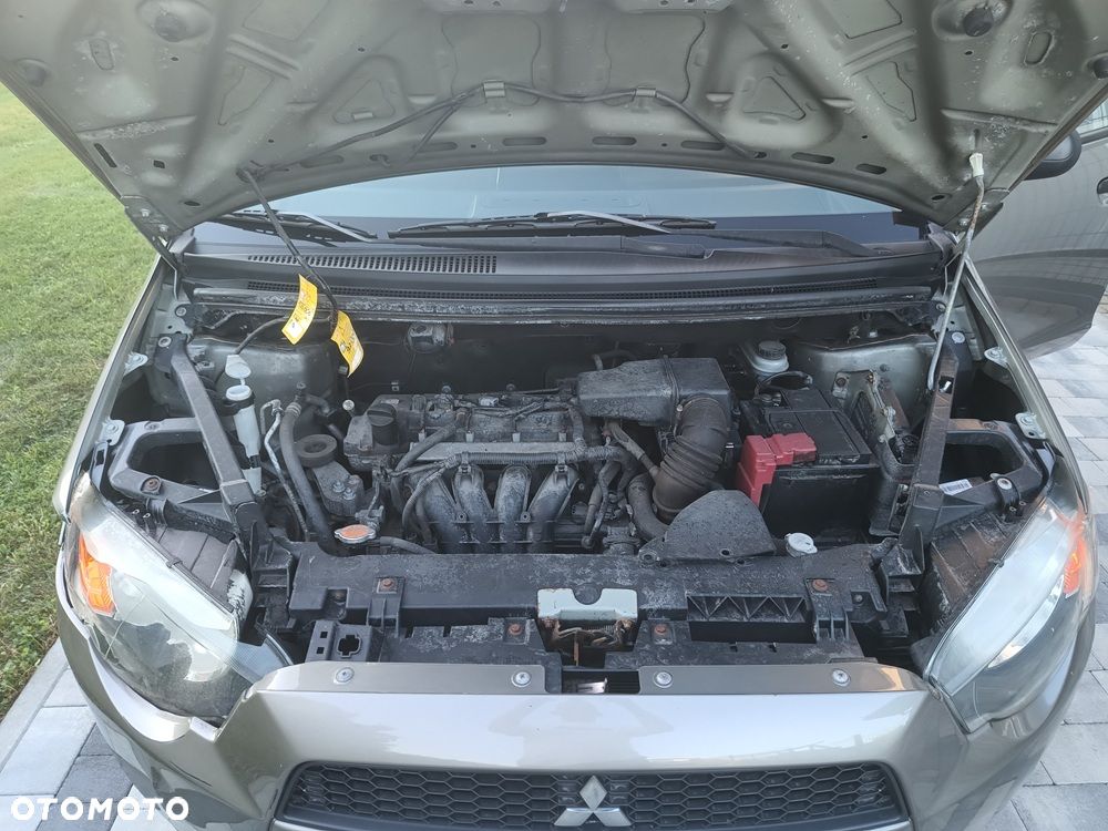 Mitsubishi Colt - 12