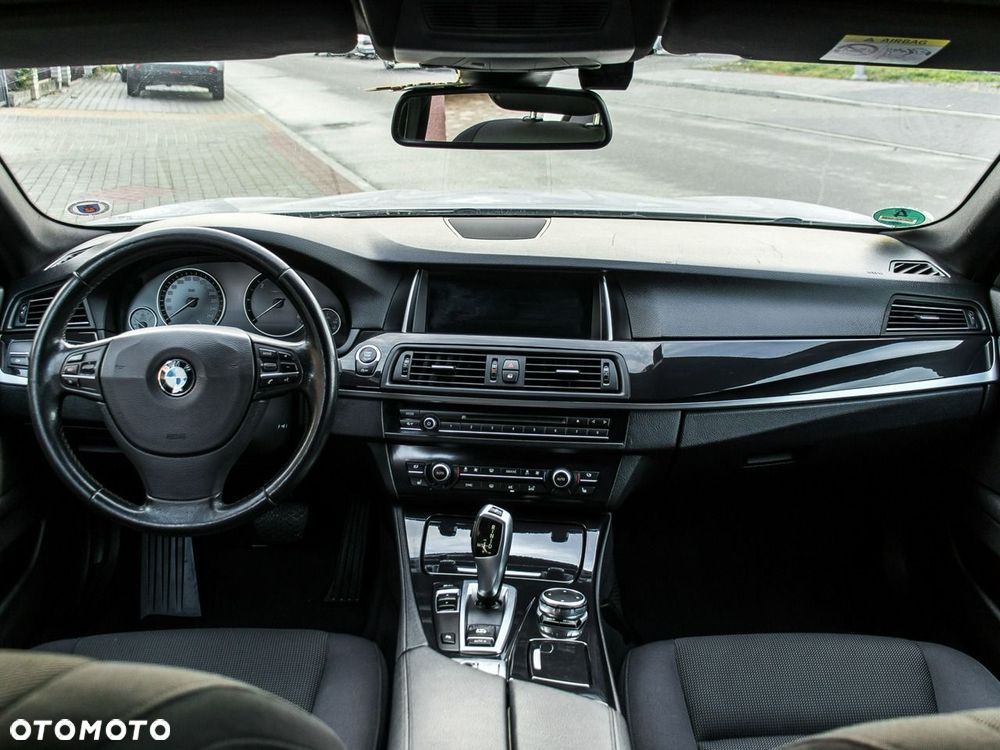 BMW Seria 5 520d Luxury Line - 16