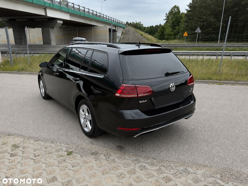 Volkswagen Golf - 5