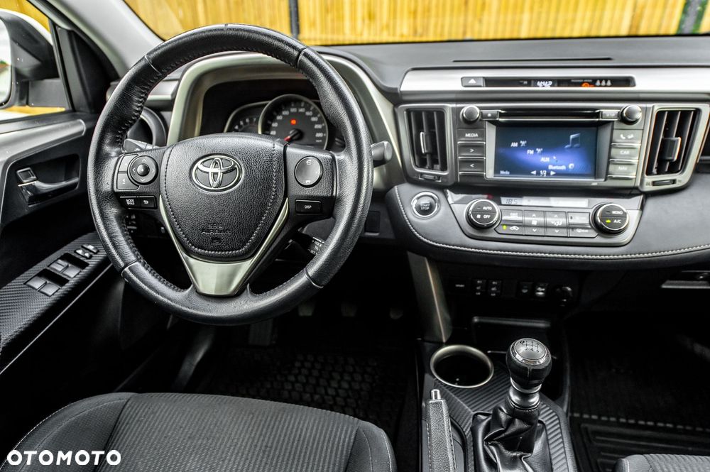 Toyota RAV4 2.0 Premium - 23
