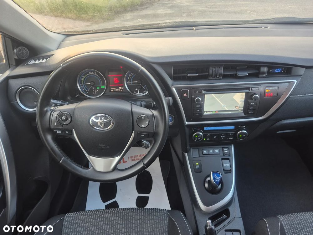 Toyota Auris 1.8 HSD Luna - 36