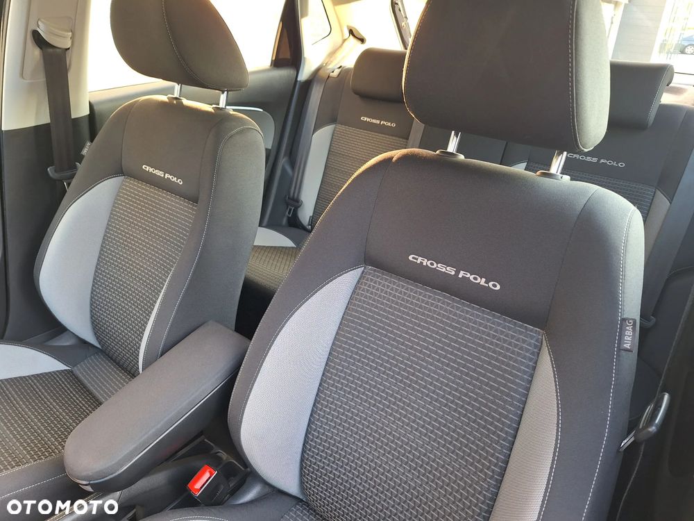 Volkswagen Polo Cross 1.2 TSI BMT - 12