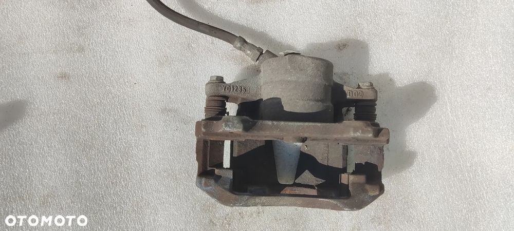 FIATY BRAVO II ZACISK HAMULCOWY LEWY PRZÓD - 2