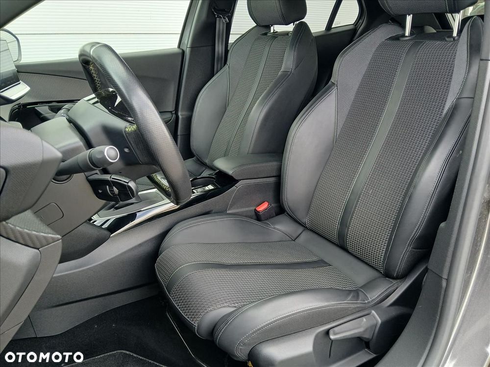 Peugeot 2008 1.2 PureTech GT Line S&S - 17