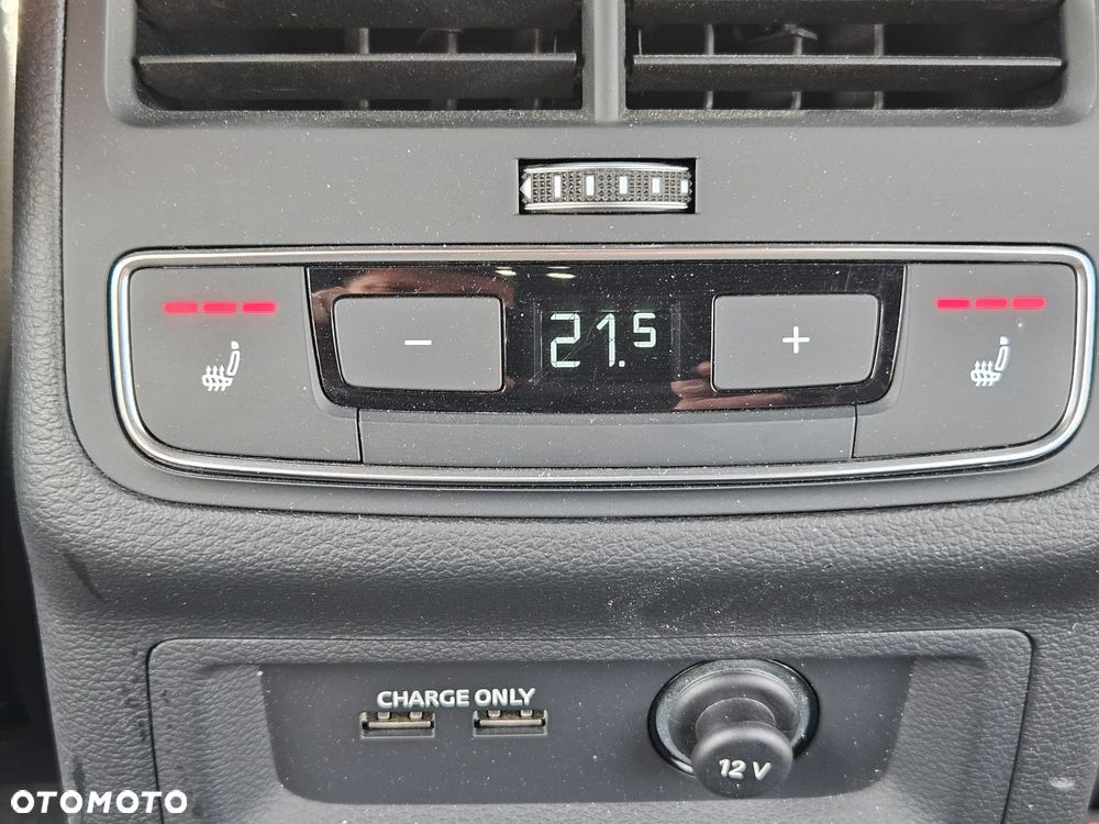 Audi A4 Avant 40 TDI quattro S tronic S line - 27