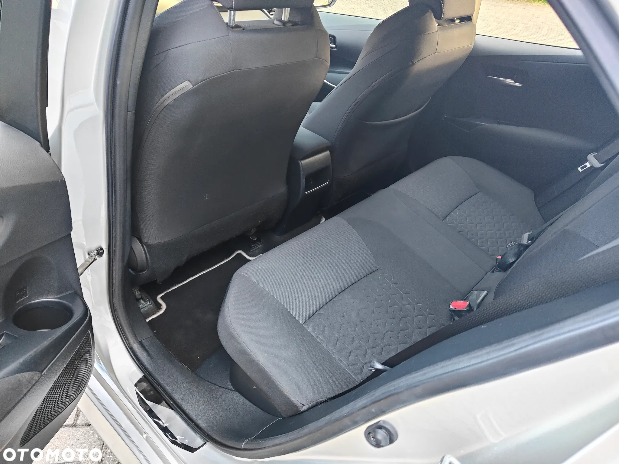Toyota Corolla 1.8 Hybrid Executive - 14
