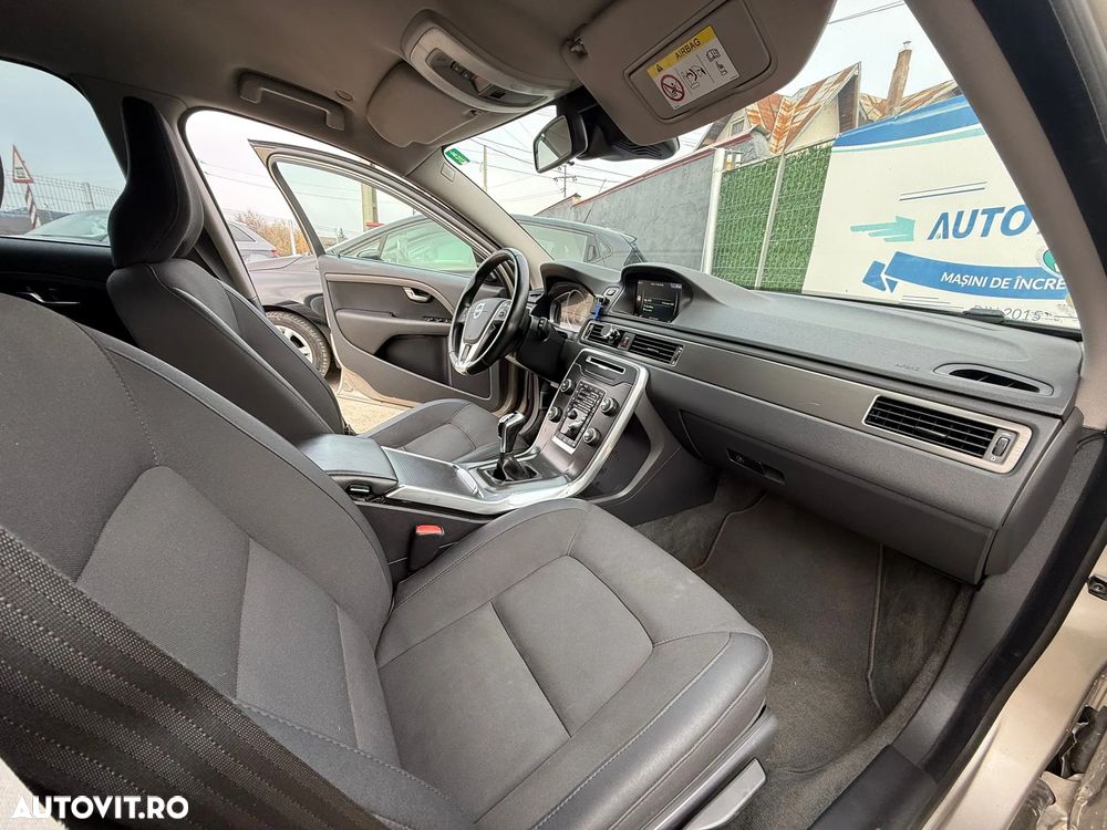 Volvo V70 D2 Linje Classic - 11
