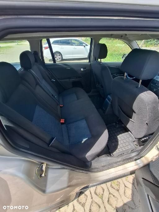 Ford Mondeo 2.0 TDCi Trend - 12