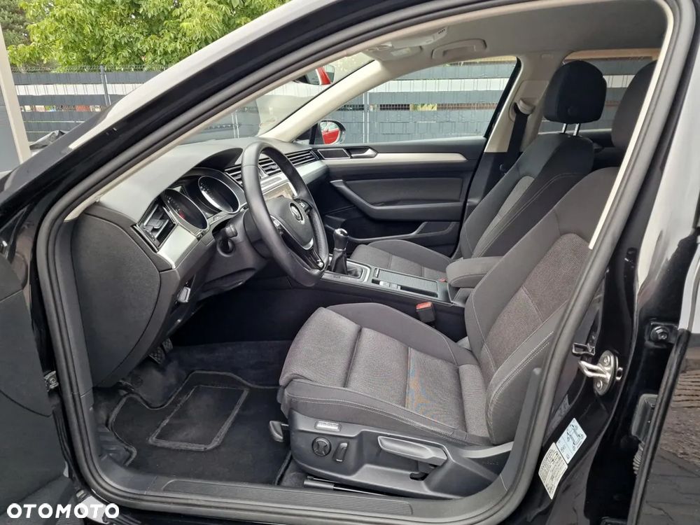 Volkswagen Passat 2.0 TDI BMT Comfortline - 16