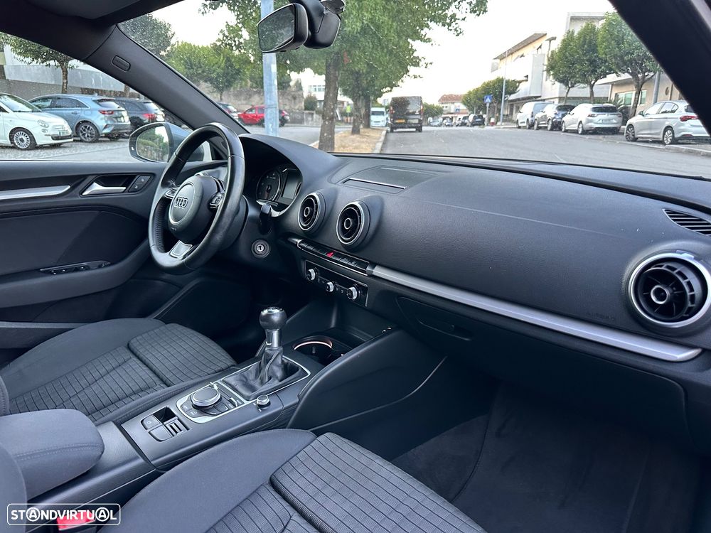 Audi A3 Sportback 1.6 TDI S-line - 55