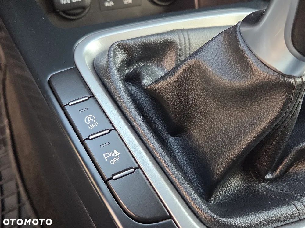 Kia Ceed 1.4 T-GDI OPF Platinum Edition - 26