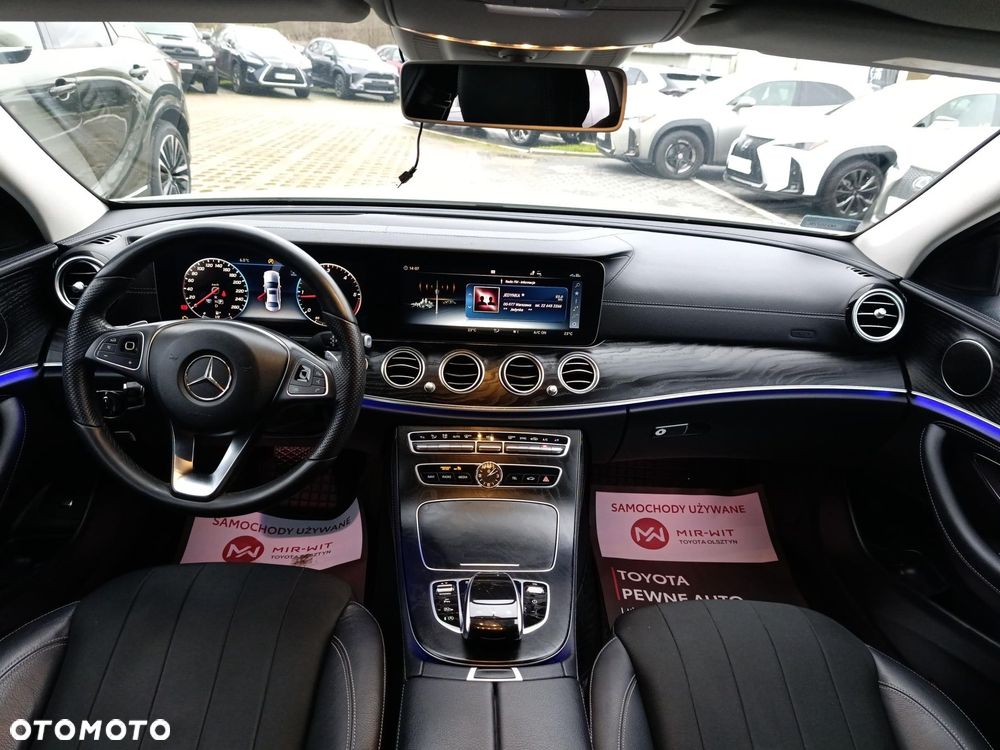 Mercedes-Benz Klasa E 220 d 4-Matic Exclusive - 16